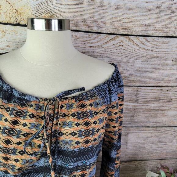 Wayf Women’s Multicolor Aztec Print Off-Shoulder Sheath‎ Mini Dress Size Medium - Picture 2 of 7